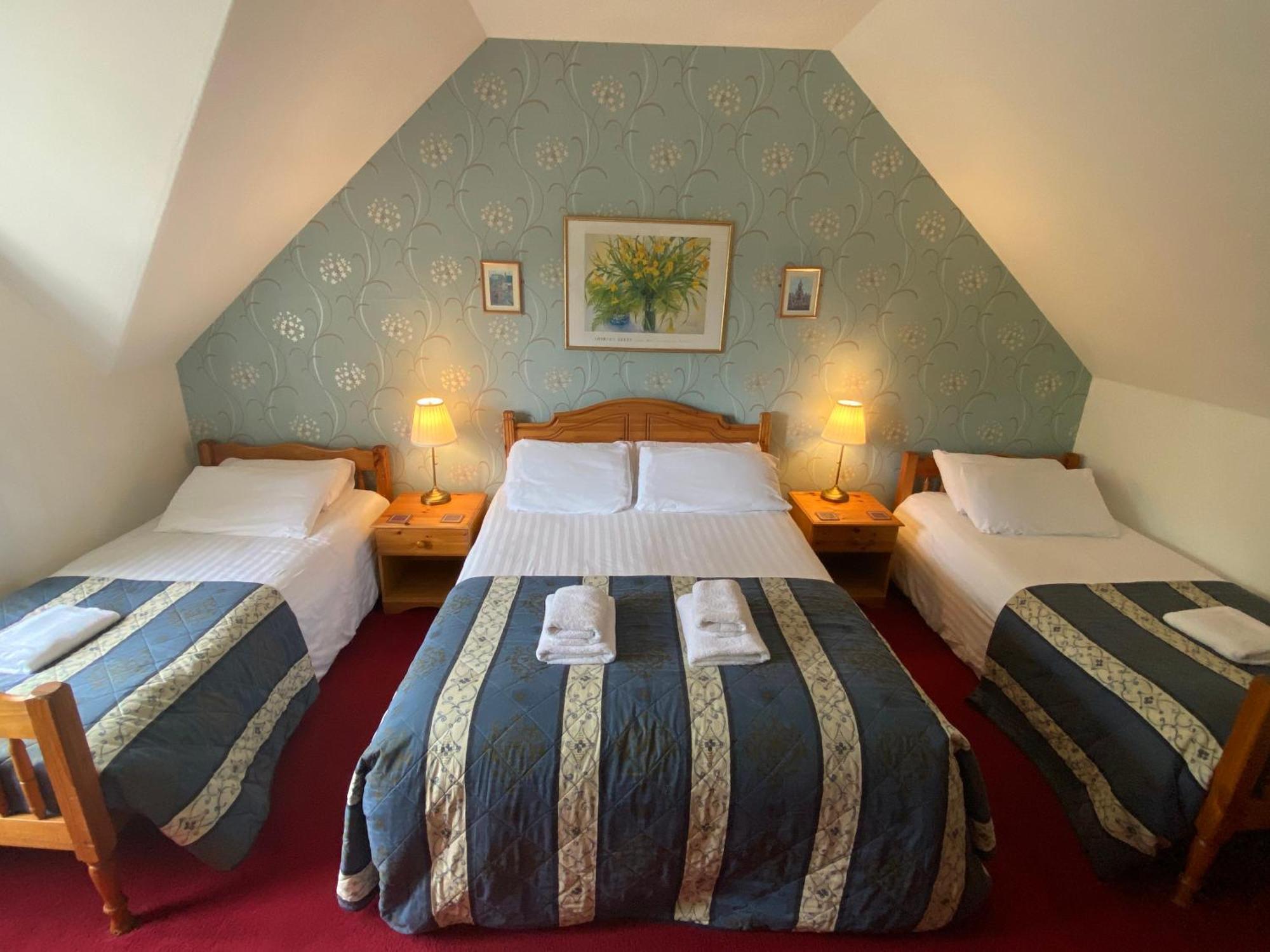 Glenan Lodge Self Catering Tomatin Esterno foto