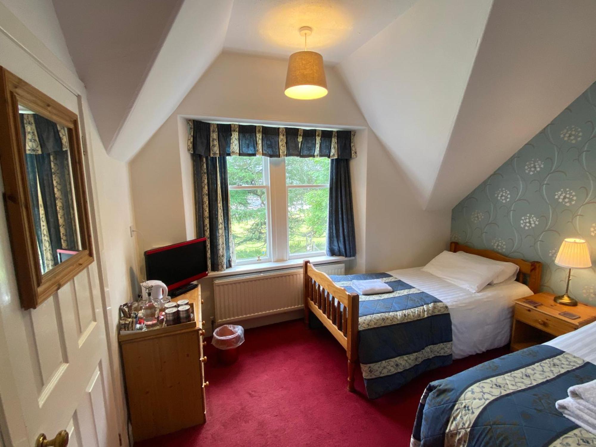 Glenan Lodge Self Catering Tomatin Esterno foto